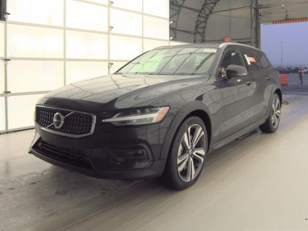Certified 2025 Volvo V60 Cross Country B5 Plus Wagon