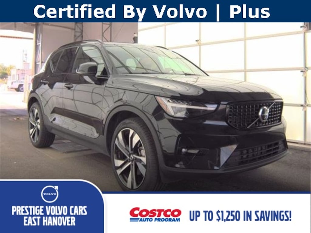Certified 2025 Volvo XC40 B5 Plus Dark Theme SUV