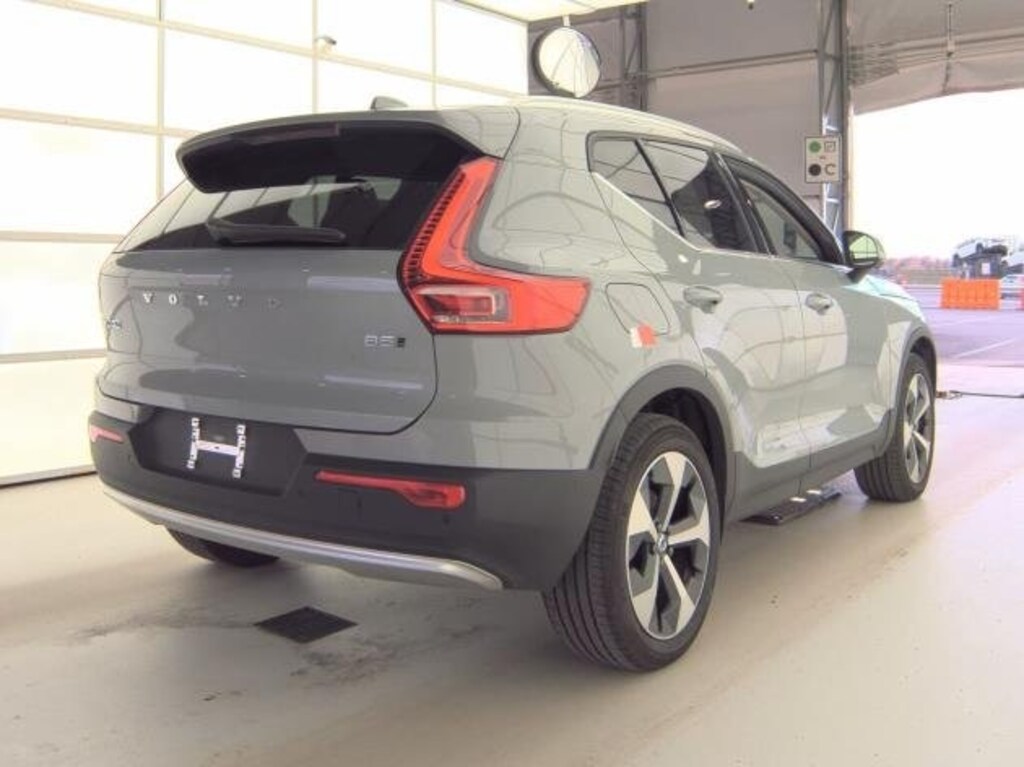 Certified 2025 Volvo XC40 B5 Plus Bright Theme SUV