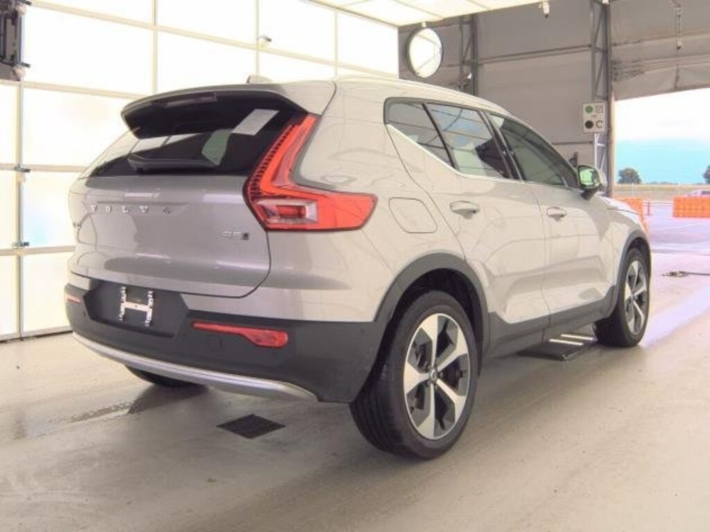 Certified 2025 Volvo XC40 B5 Plus Bright Theme SUV
