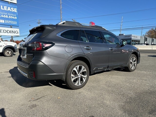 2022 Subaru Outback Touring XT photo 2