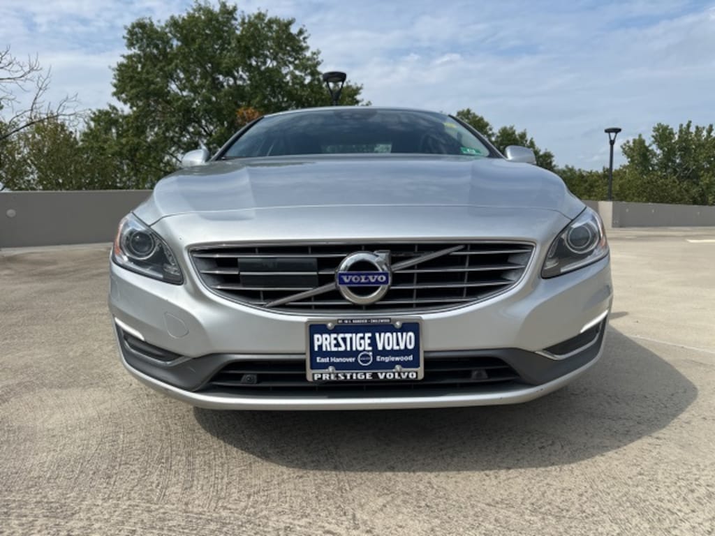Used 2018 Volvo S60 T5 Platinum Sedan