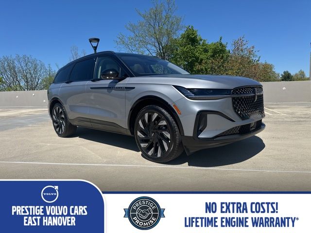 2025 Lincoln Nautilus Reserve AWD's photo