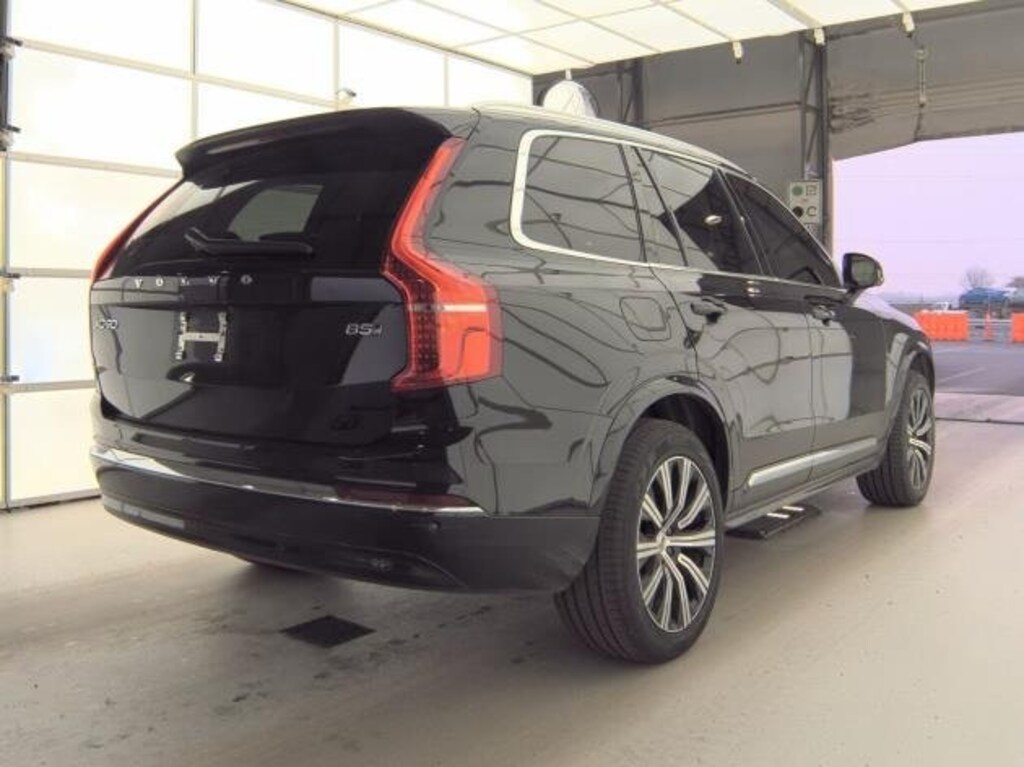 Certified 2025 Volvo XC90 B5 Core SUV