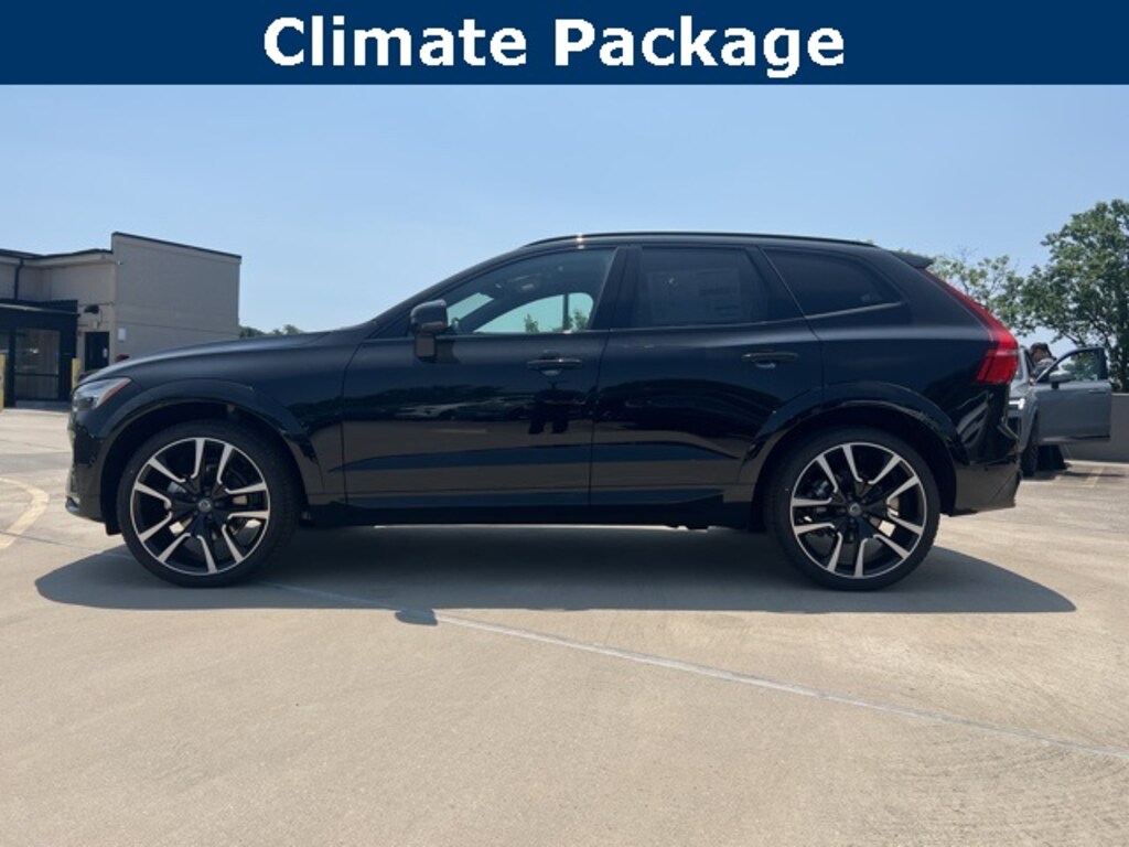 Used 2025 Volvo XC60 B5 AWD SUV