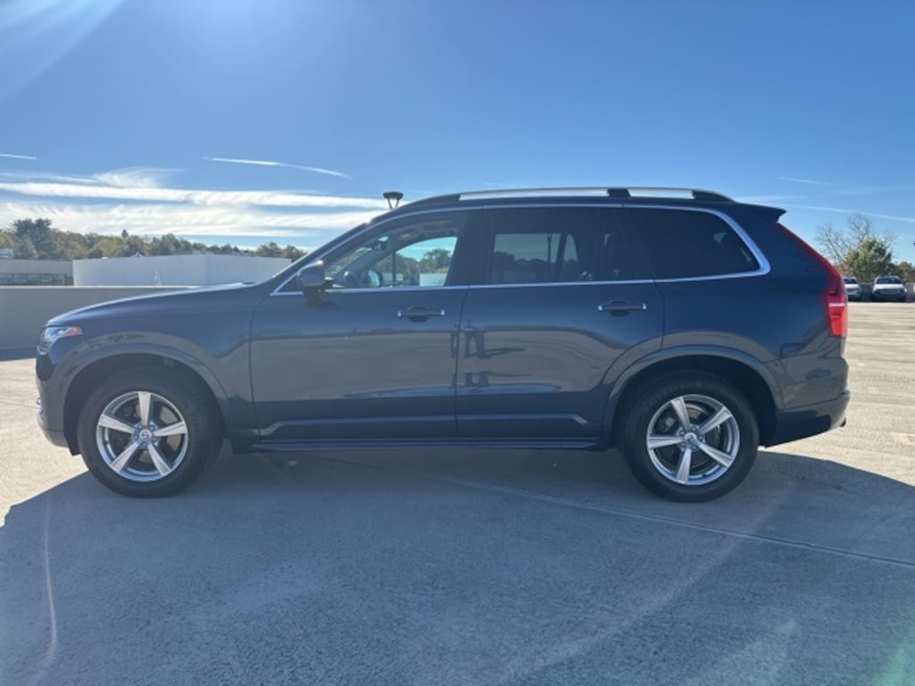 Used 2019 Volvo XC90 T5 Momentum SUV