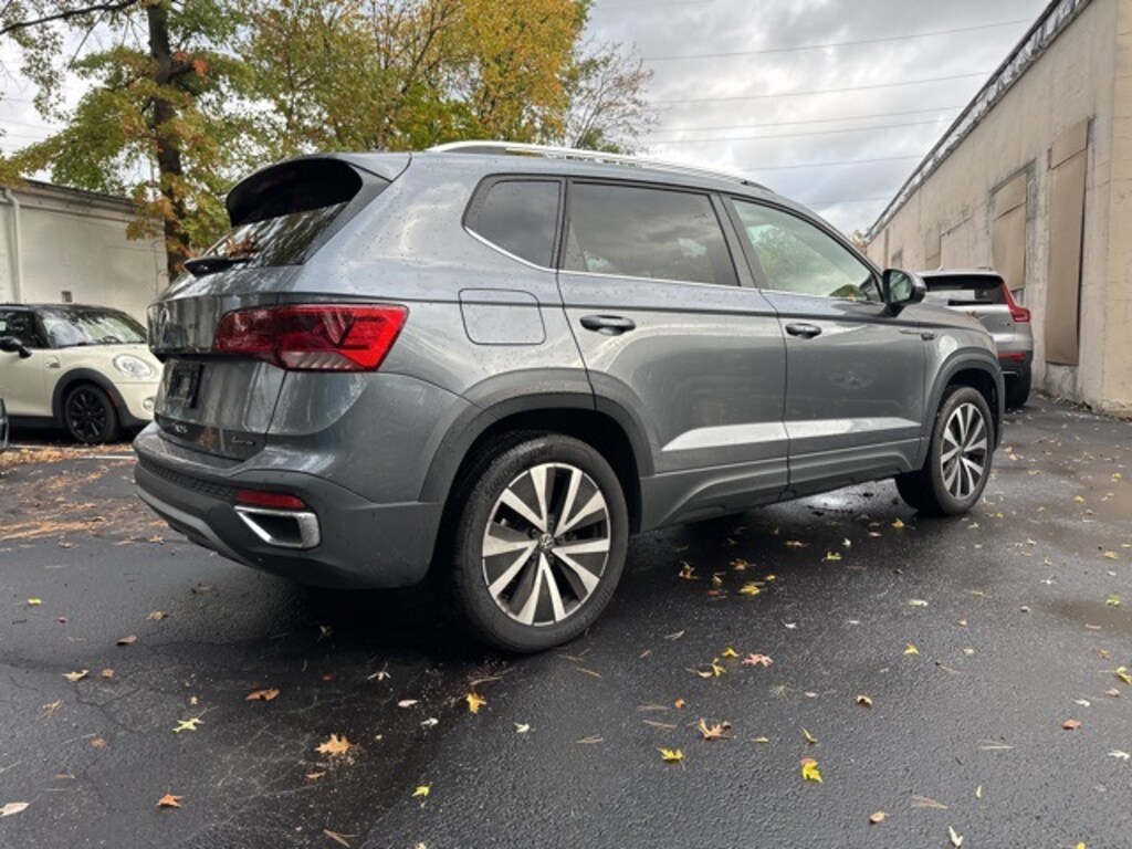 Used 2022 Volkswagen Taos 1.5T SE SUV