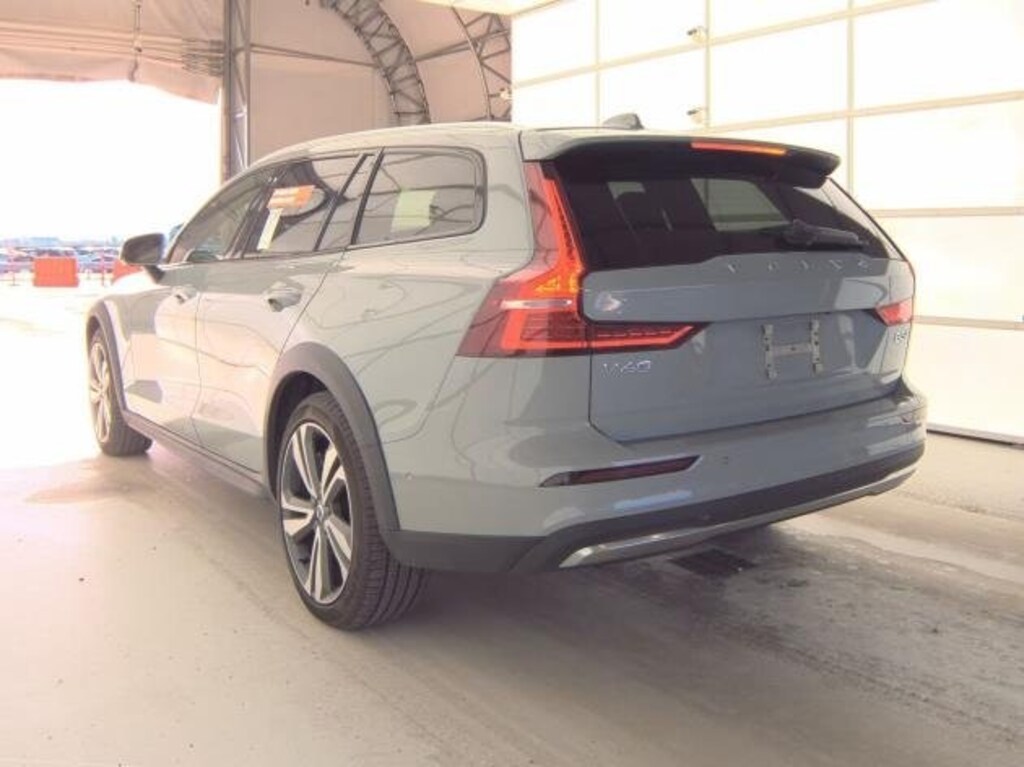Certified 2025 Volvo V60 Cross Country B5 Plus Wagon