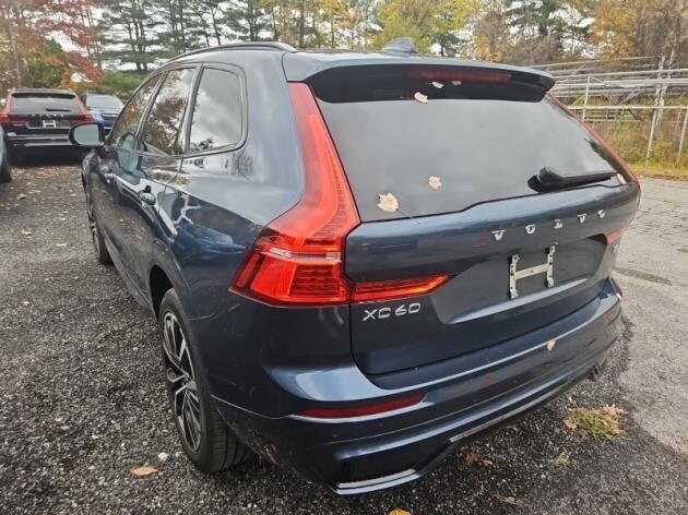 2023 Volvo XC60 B5 Plus photo 3