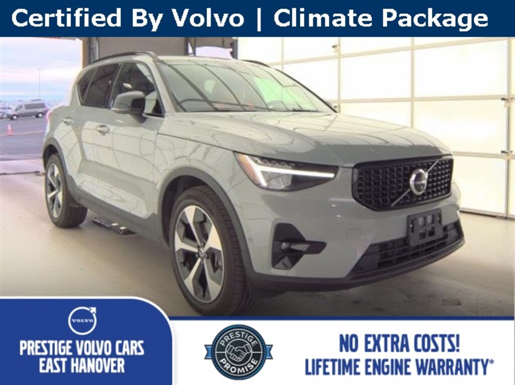 Certified 2025 Volvo XC40 B5 Plus Dark Theme SUV