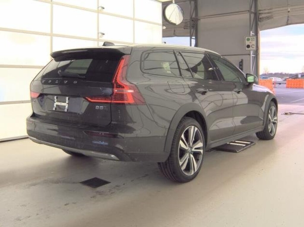 Certified 2025 Volvo V60 Cross Country B5 Plus Wagon