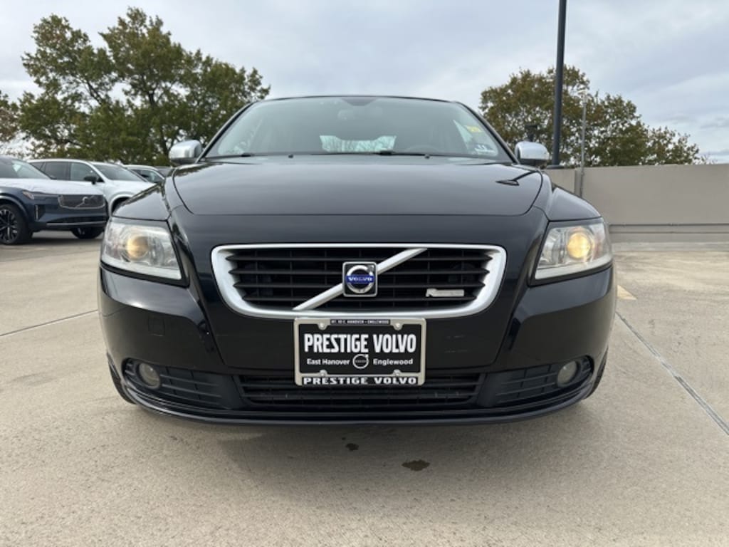 Used 2009 Volvo S40 T5 R-Design Sedan