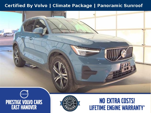 Certified 2025 Volvo XC40 B5 Core SUV