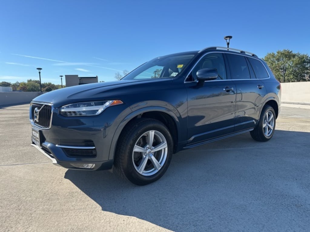Used 2019 Volvo XC90 T5 Momentum SUV