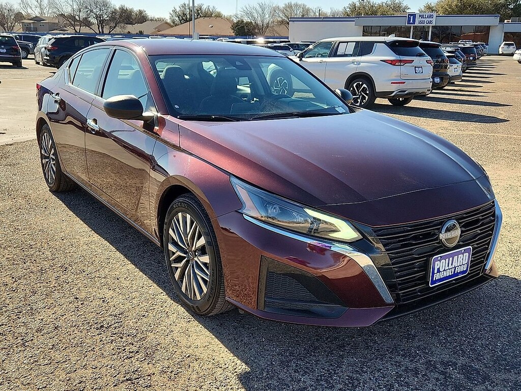 Used 2024 Nissan Altima 2.5 SV Sedan