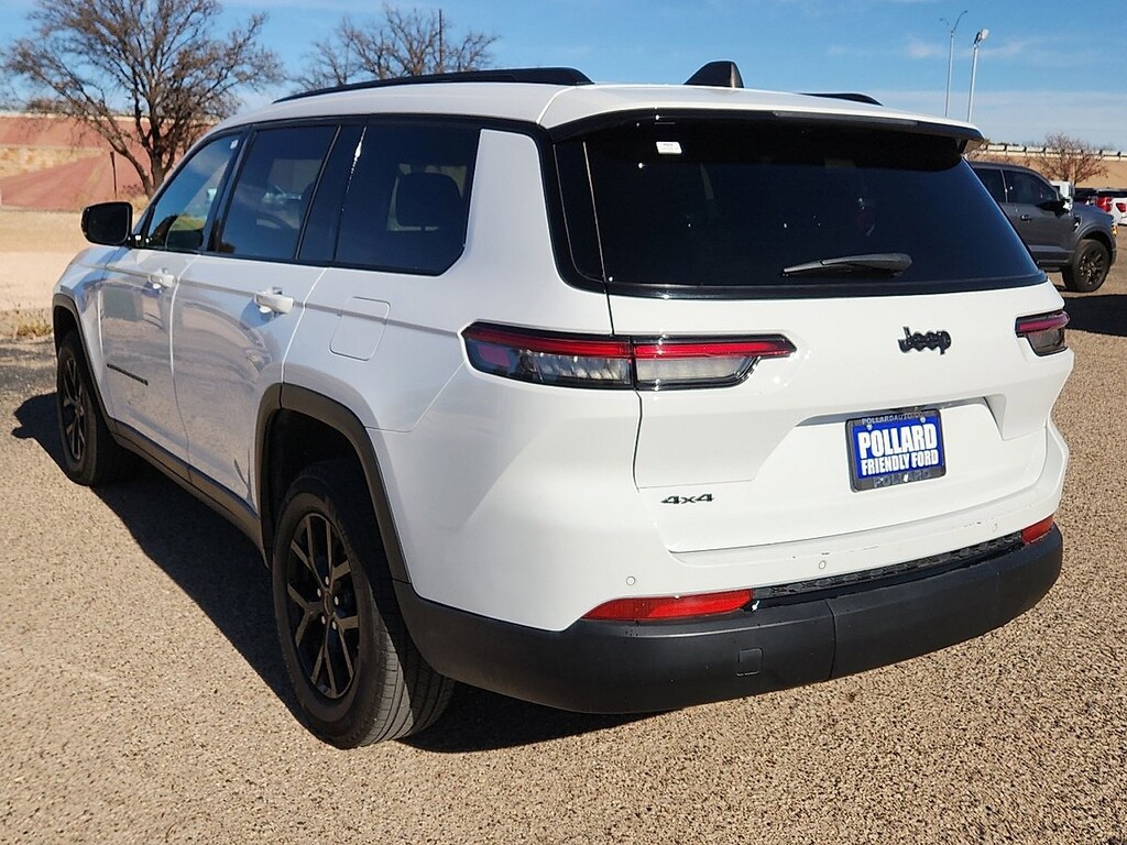 Used 2024 Jeep Grand Cherokee L Laredo SUV