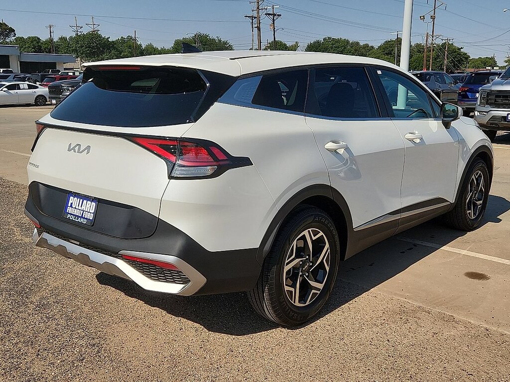 Used 2024 Kia Sportage LX SUV