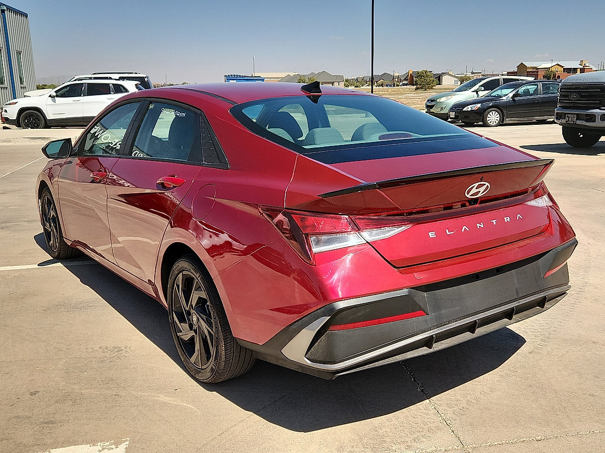 Used 2026 Hyundai Elantra SEL Sport Sedan