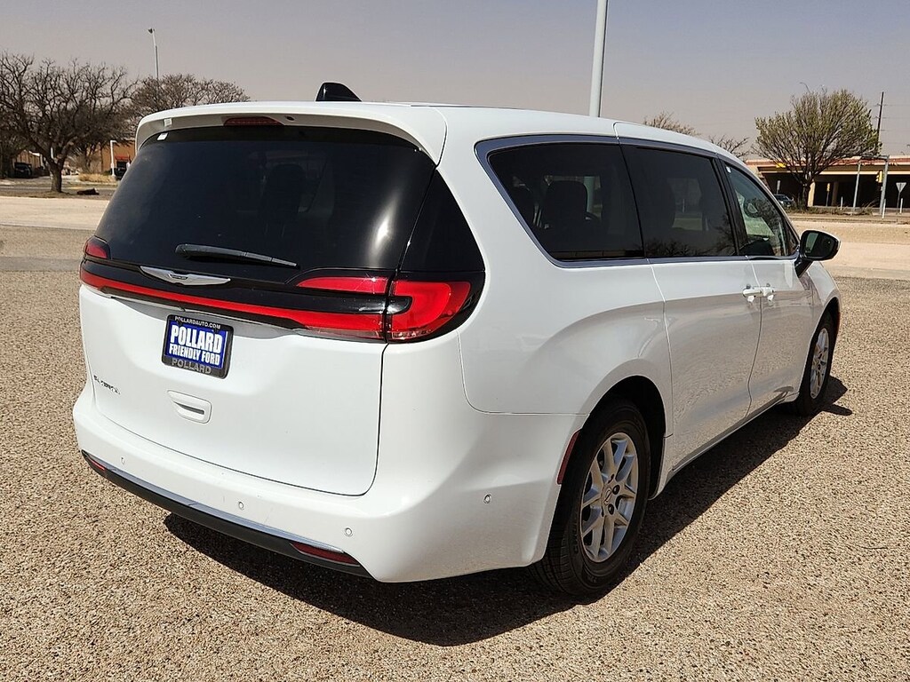 Used 2023 Chrysler Pacifica Touring L Van Passenger Van