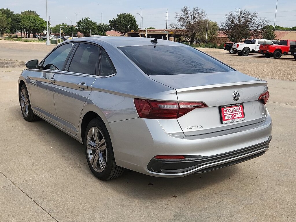 Used 2022 Volkswagen Jetta 1.5T SE Sedan