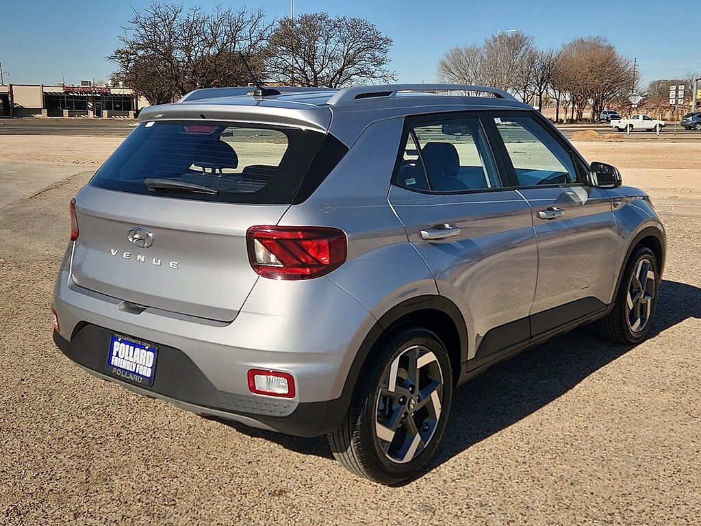 Used 2025 Hyundai Venue SEL SUV