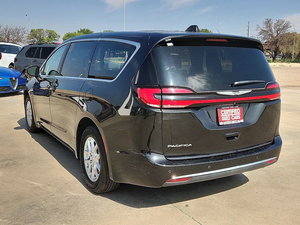 Certified 2023 Chrysler Pacifica Touring L Van Passenger Van