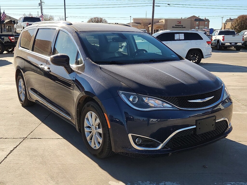 Used 2018 Chrysler Pacifica Touring L Plus Van