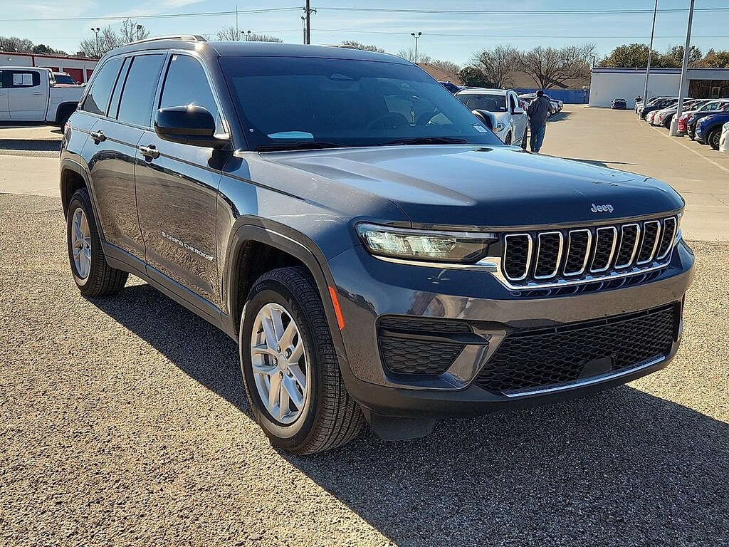 Used 2024 Jeep Grand Cherokee Laredo SUV