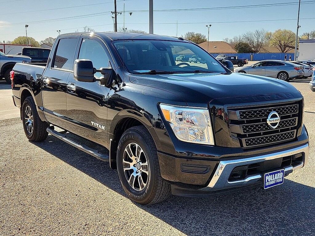 Used 2021 Nissan Titan SV Truck Crew Cab