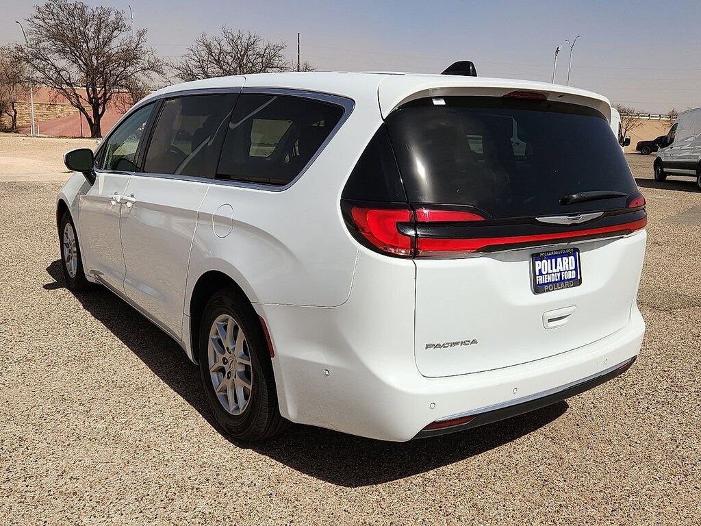 Used 2023 Chrysler Pacifica Touring L Van Passenger Van