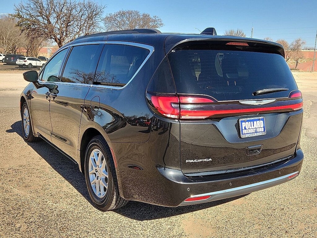 Used 2022 Chrysler Pacifica Touring L Van Passenger Van