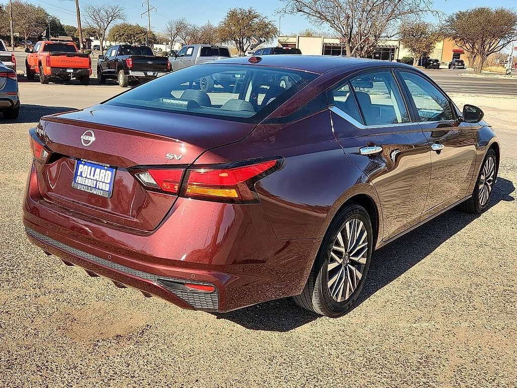 Used 2024 Nissan Altima 2.5 SV Sedan
