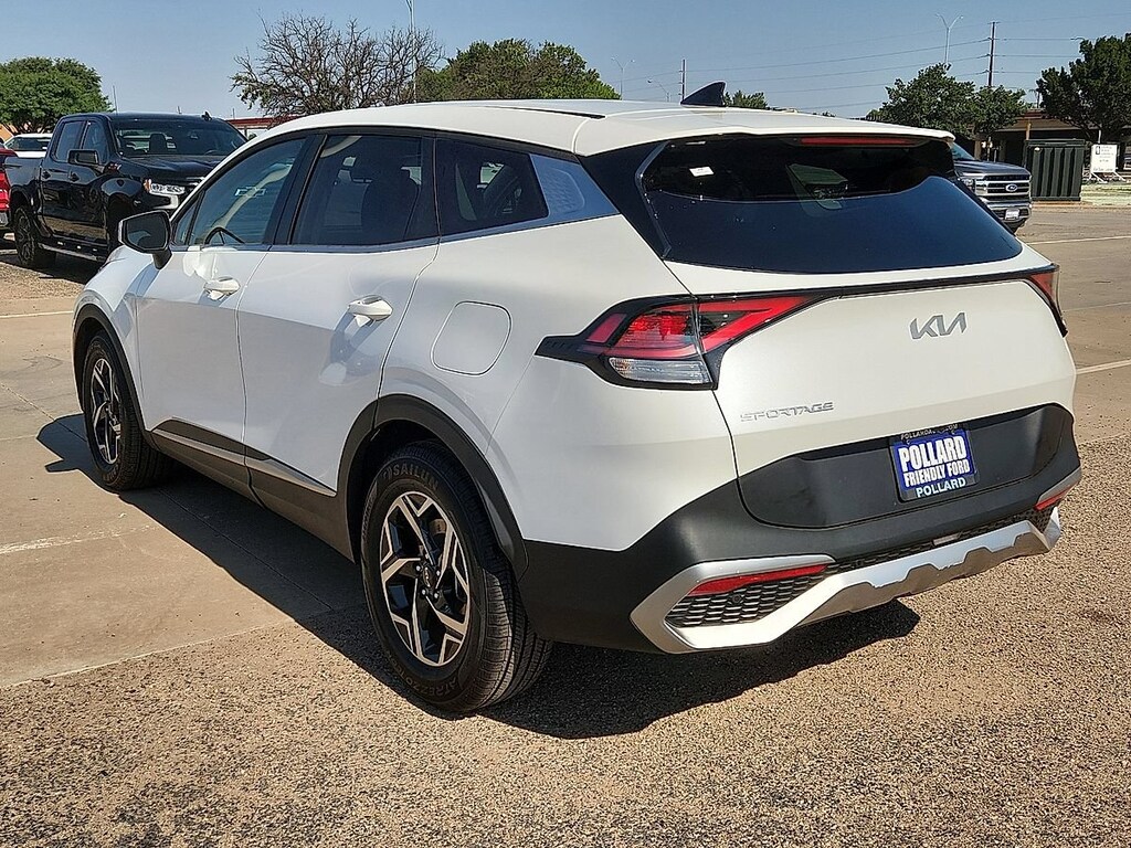 Used 2024 Kia Sportage LX SUV