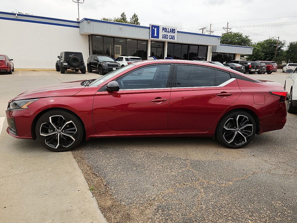 Used 2023 Nissan Altima 2.5 SR Sedan