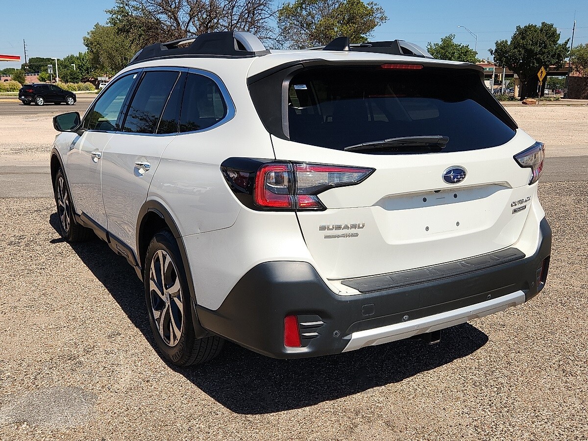 2022 Subaru Outback Touring photo 2