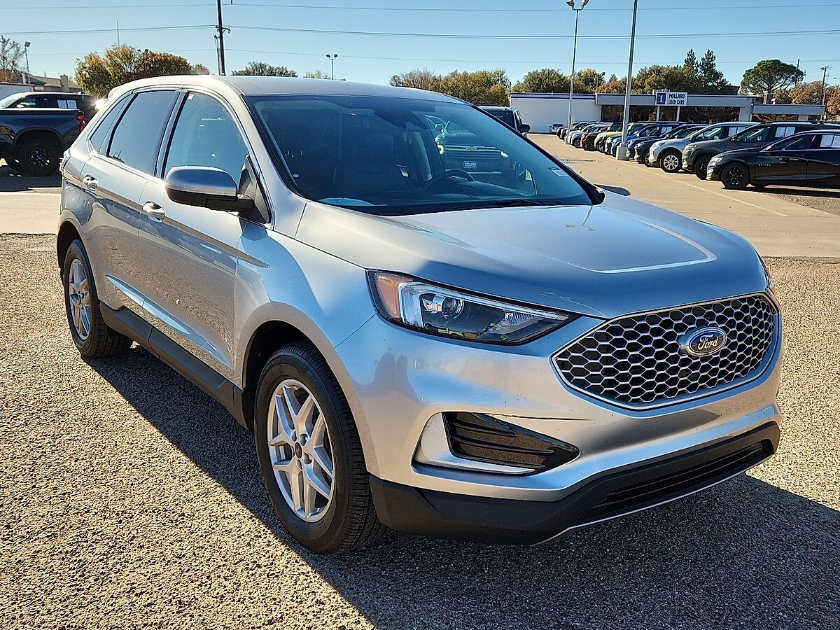 2024 Ford Edge SEL photo 4