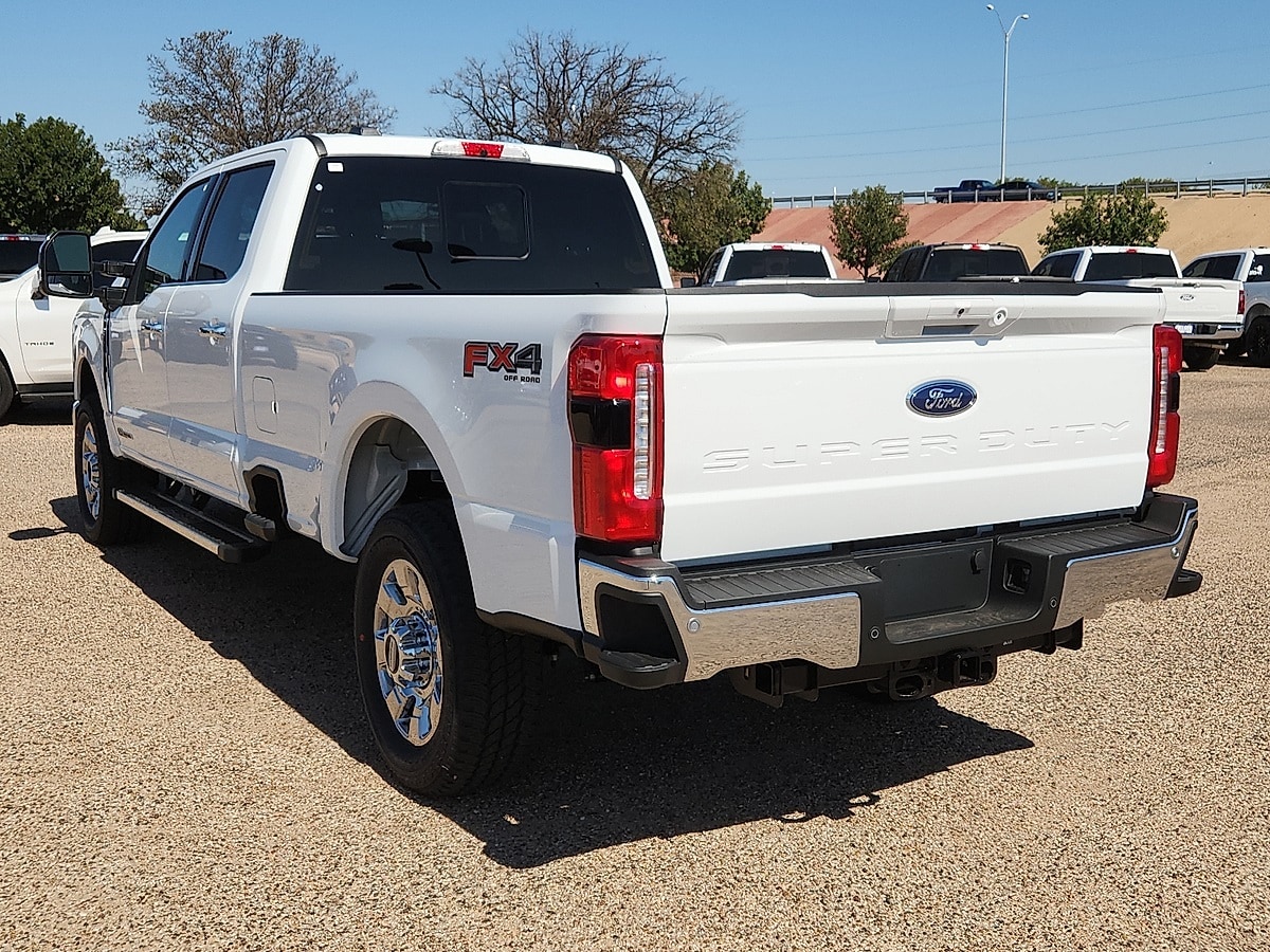 2025 Ford F-350 photo 2