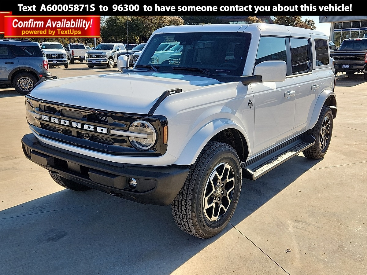 2025 Ford Bronco 4-Door Outer Banks's photo