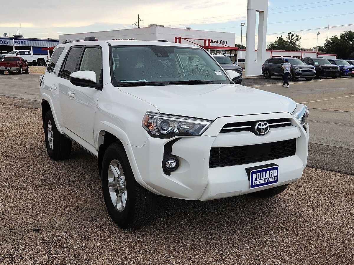 2024 Toyota 4Runner SR5 photo 2