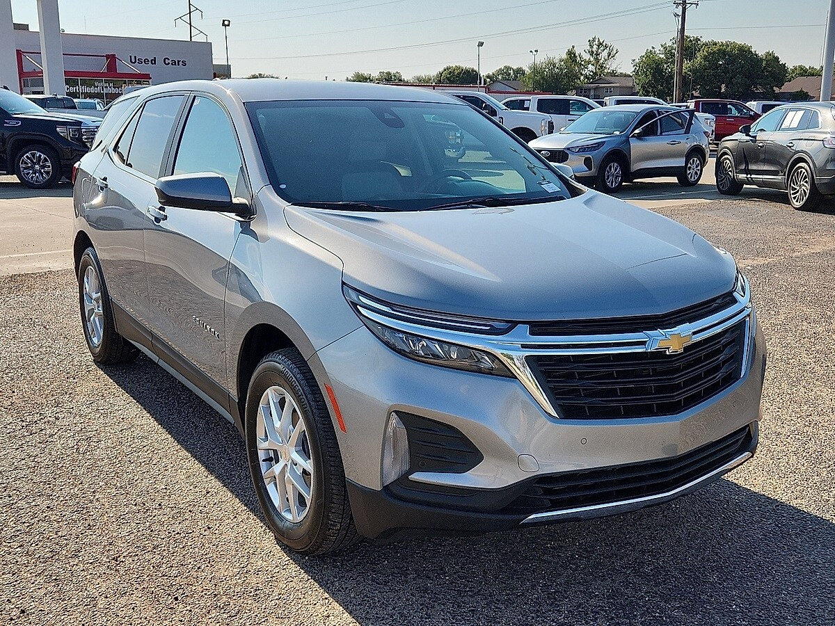 2024 Chevrolet Equinox LT photo 4