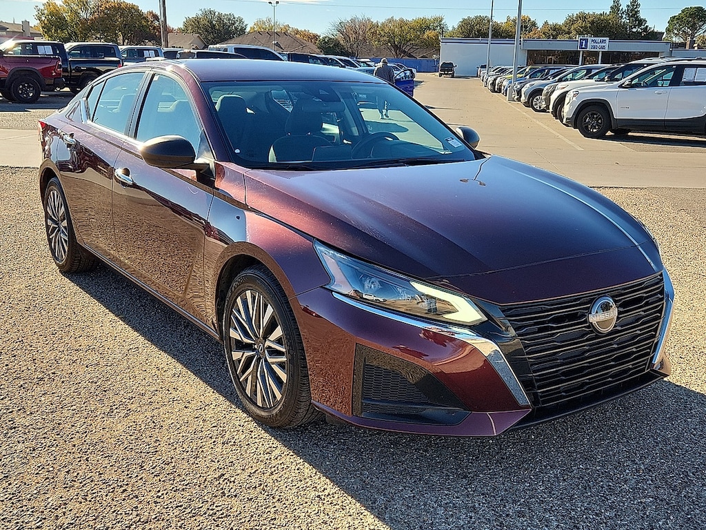 Used 2024 Nissan Altima 2.5 SV Sedan
