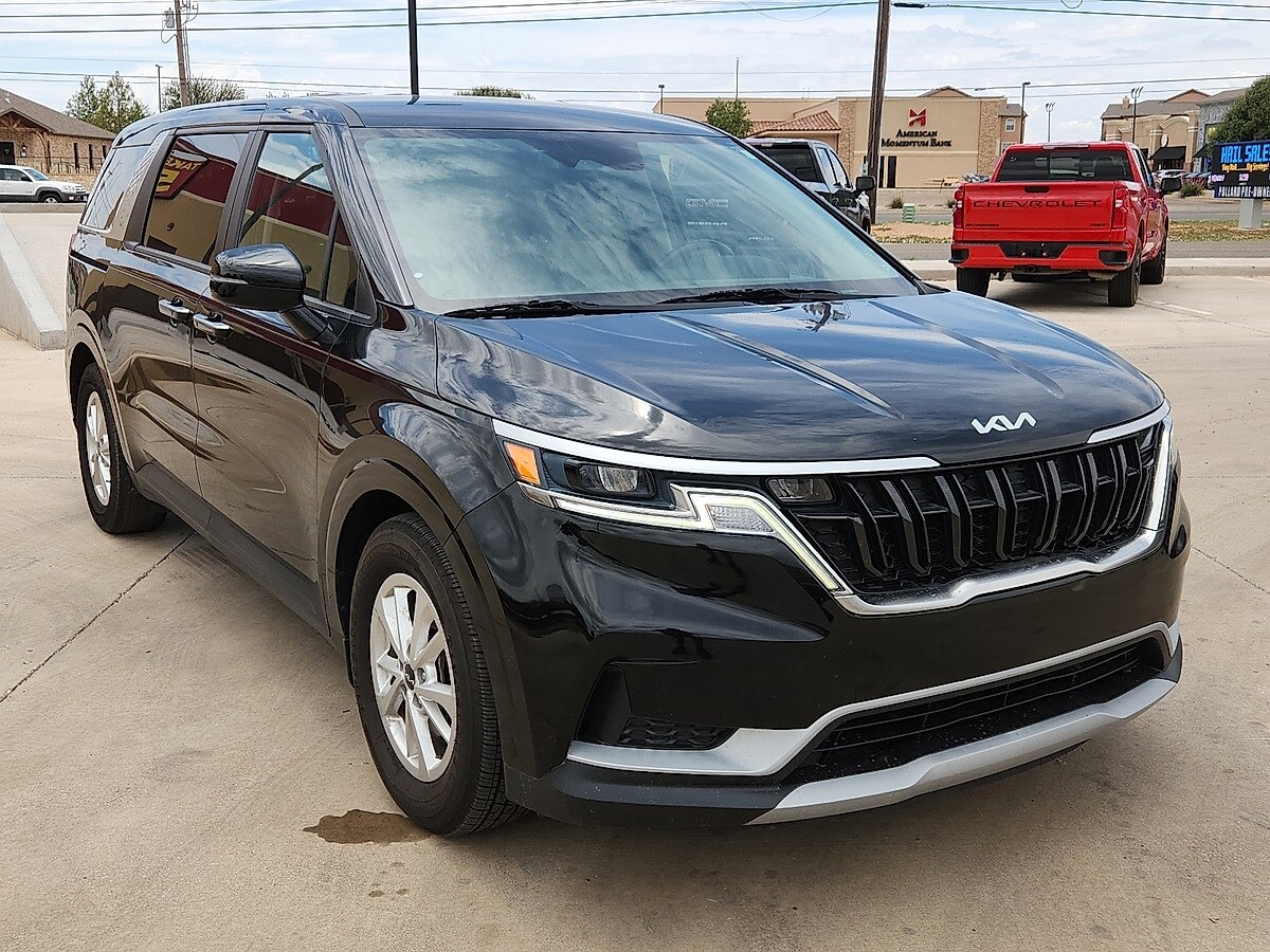 2023 Kia Carnival LX photo 4