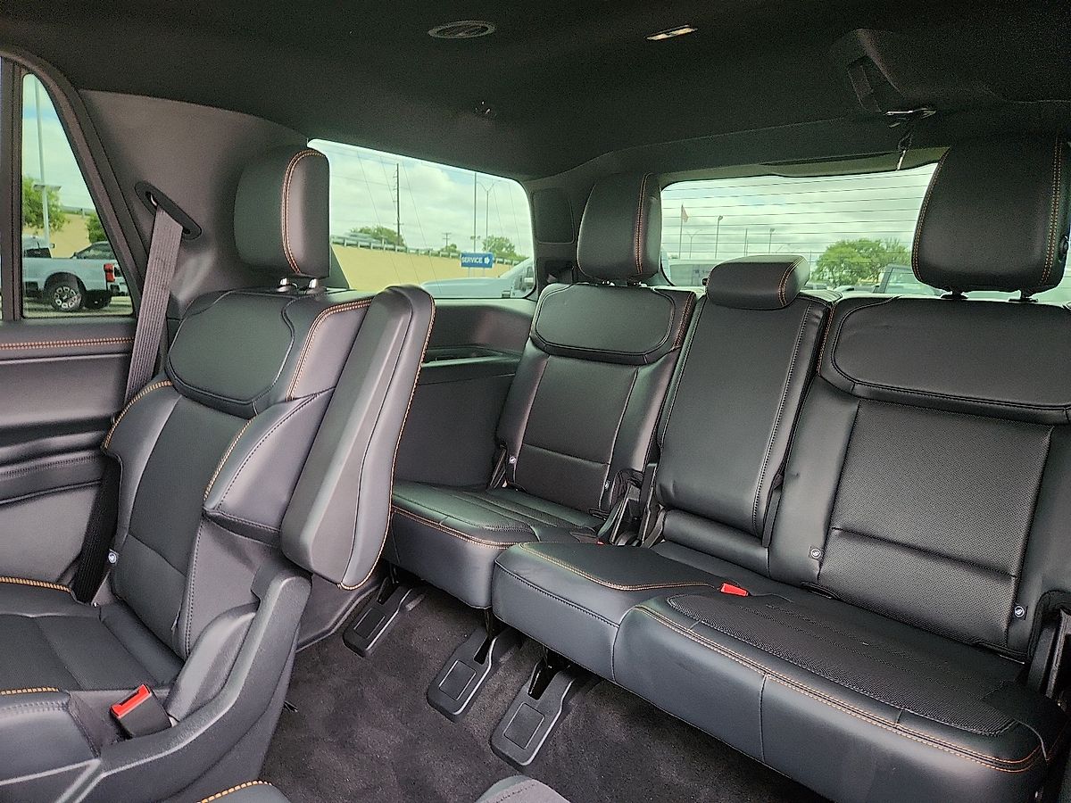 2027 Ford Expedition Tremor - Photo 5