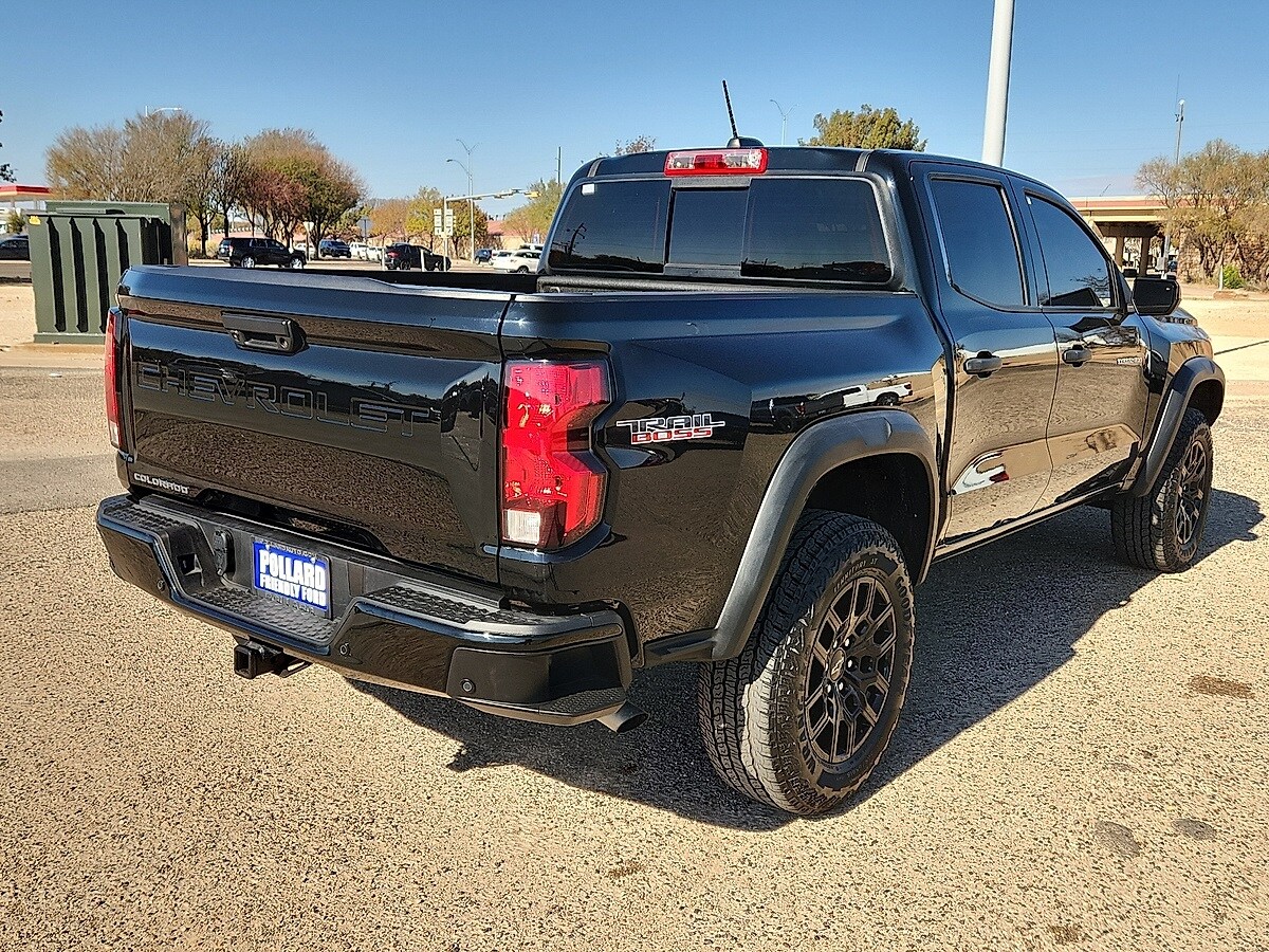 2024 Chevrolet Colorado Trail Boss photo 3