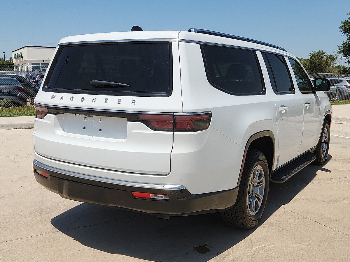 2024 Jeep Wagoneer L Base photo 2