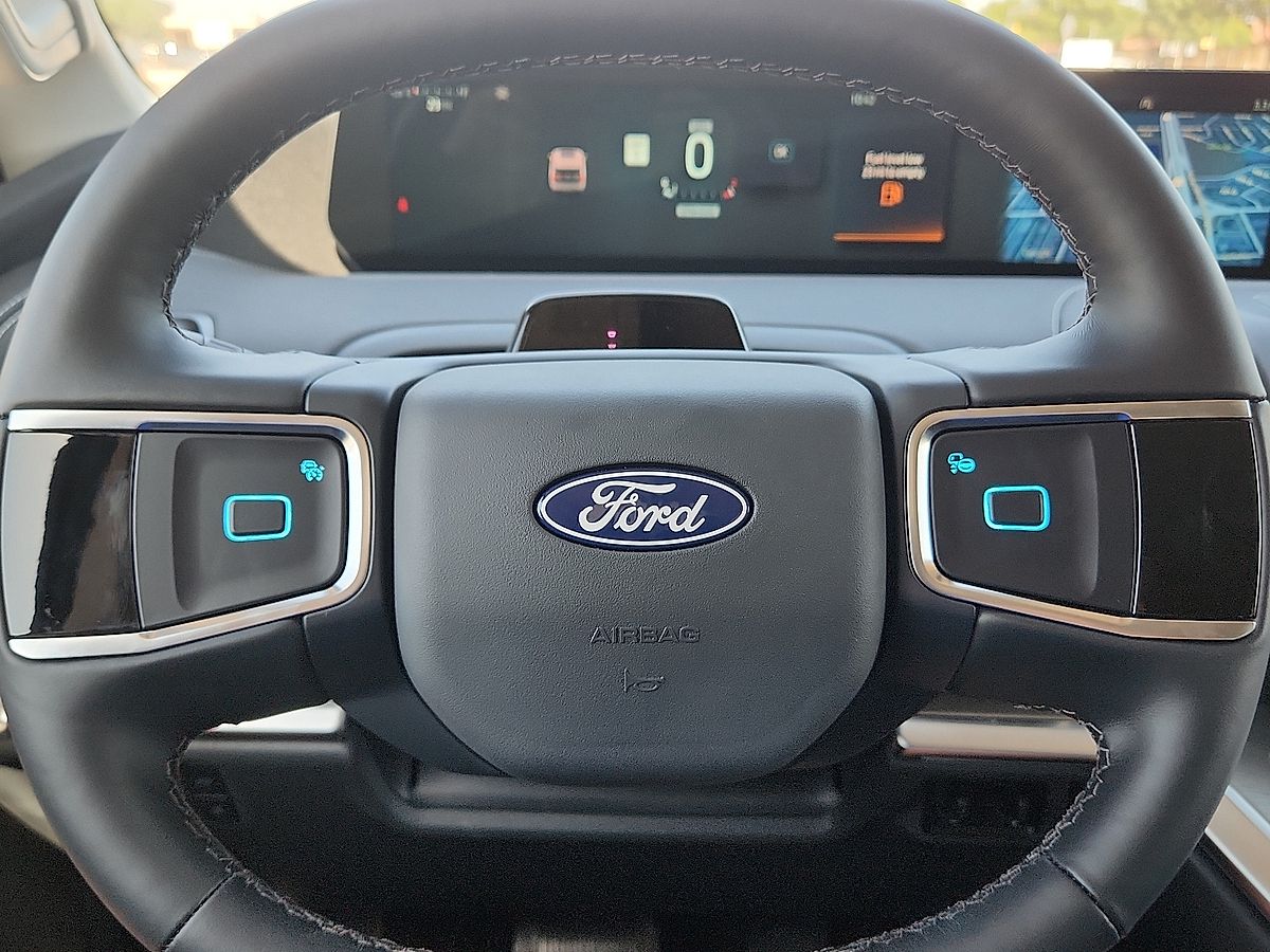 2027 Ford Expedition Platinum - Photo 11