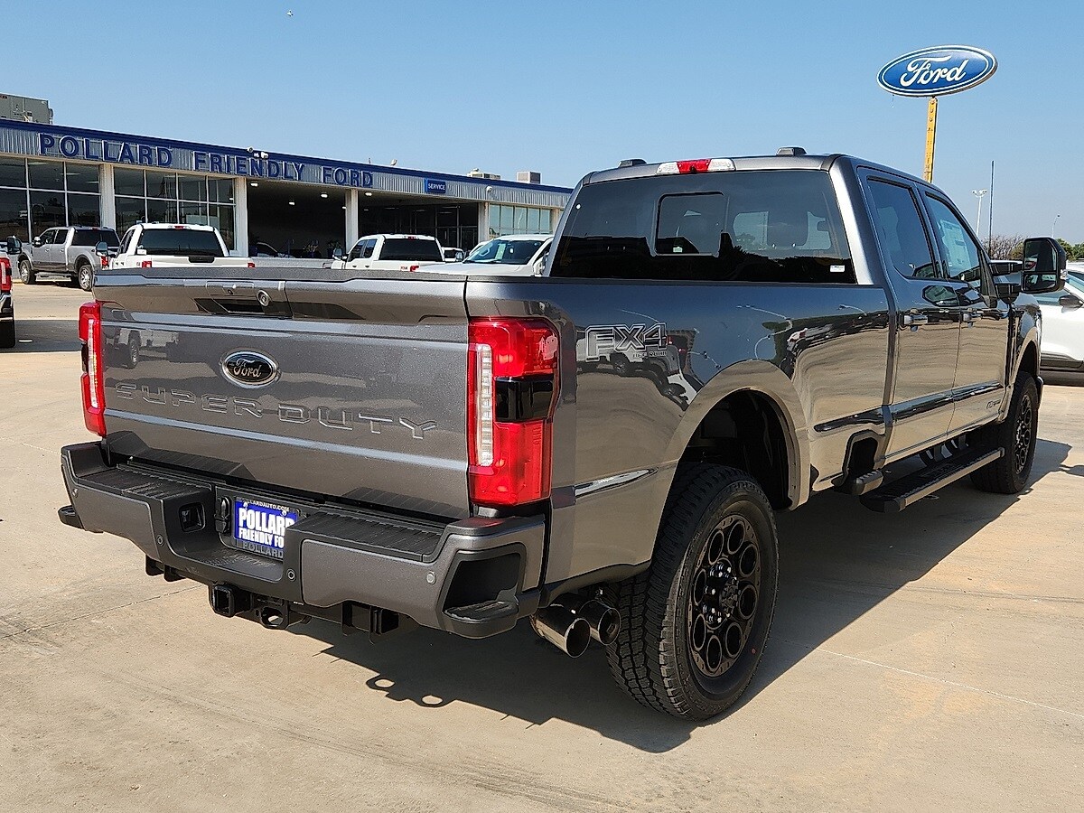 2025 Ford F-350 photo 3