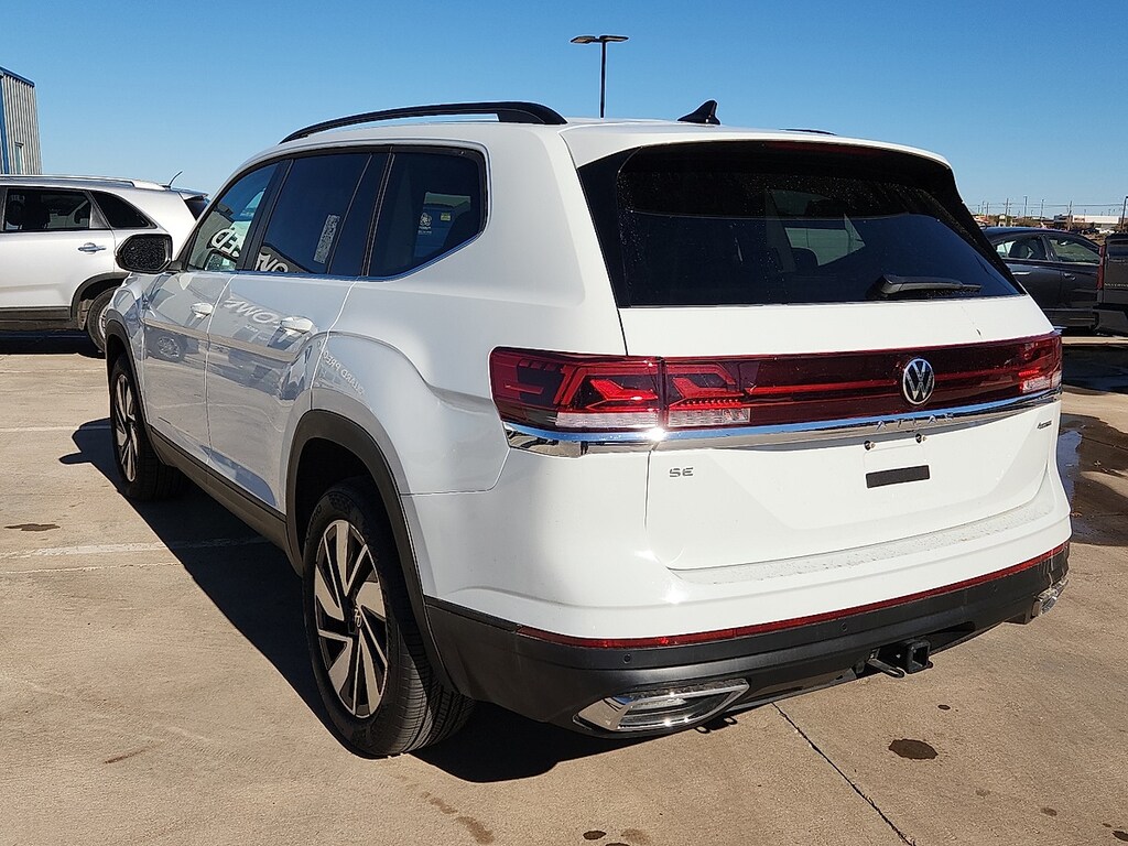 Used 2025 Volkswagen Atlas 2.0T SE w/Technology SUV