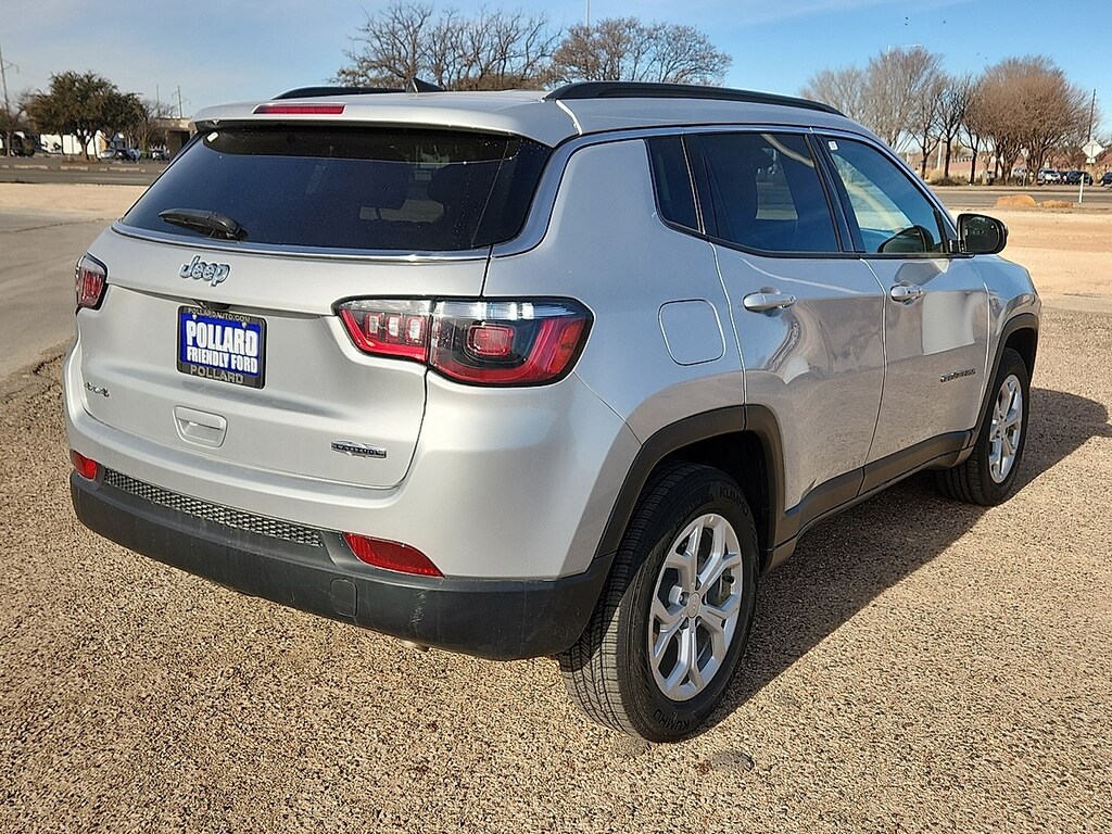 Used 2024 Jeep Compass Latitude SUV