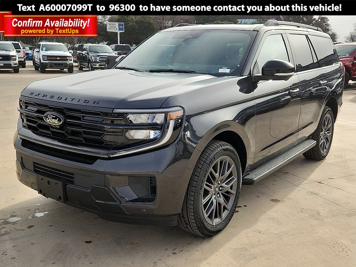 2026 Ford Expedition Platinum's photo